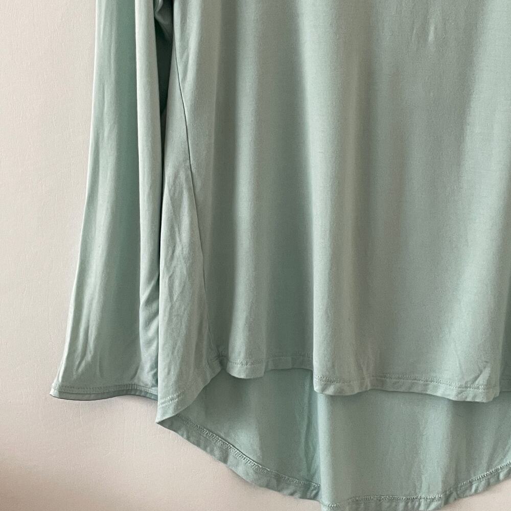 Faceplant Dreams Large Pajama Top Scoop Neck Long Sleeve Green
